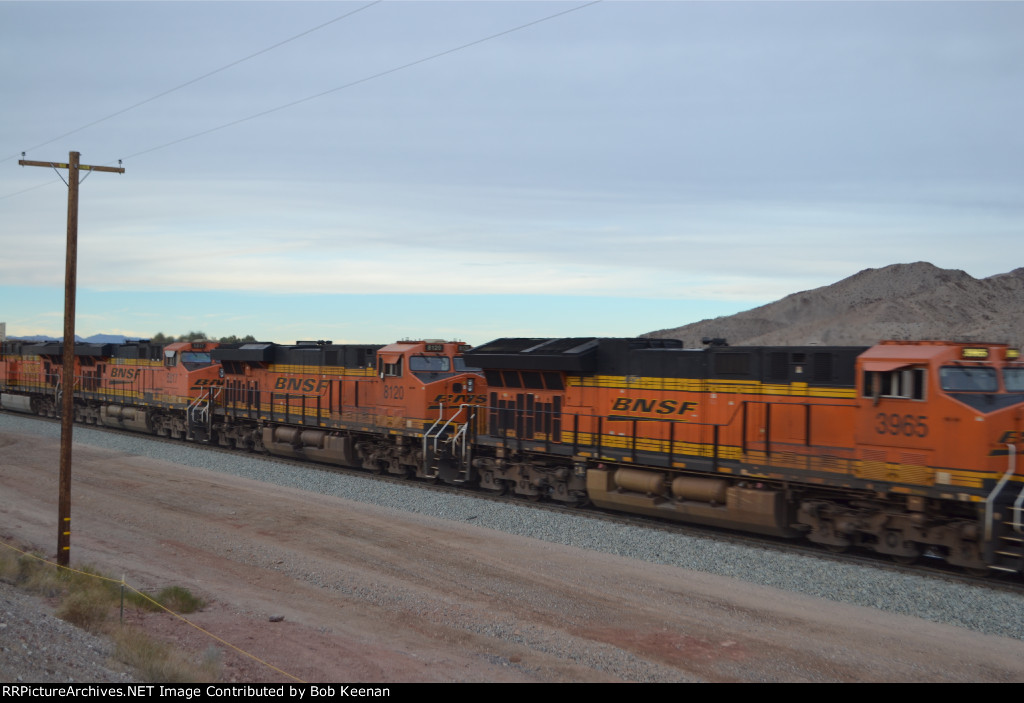 BNSF 8120